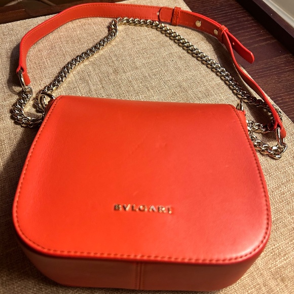 Bvlgari Divas Dream Flap Cover Chain Cross Bag - Picture 9 of 16